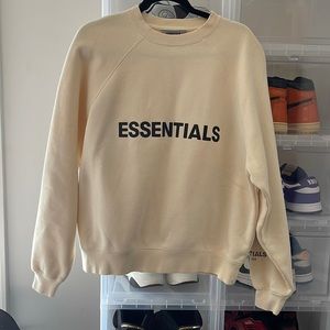 Essentials crew neck cream